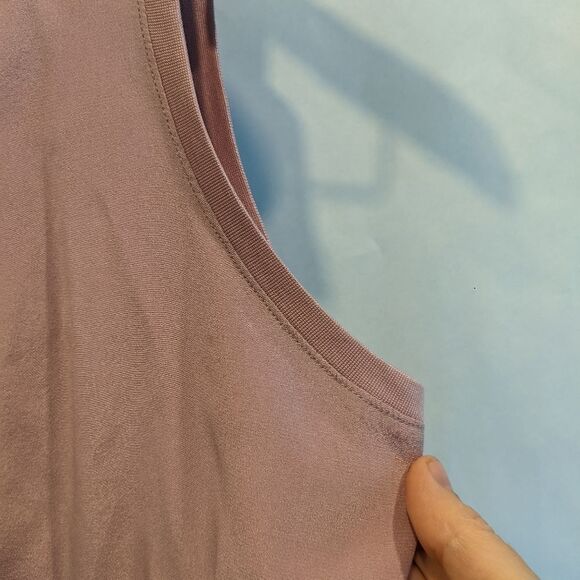 Equipment silk tank size S in EUC - Picture 4 of 5